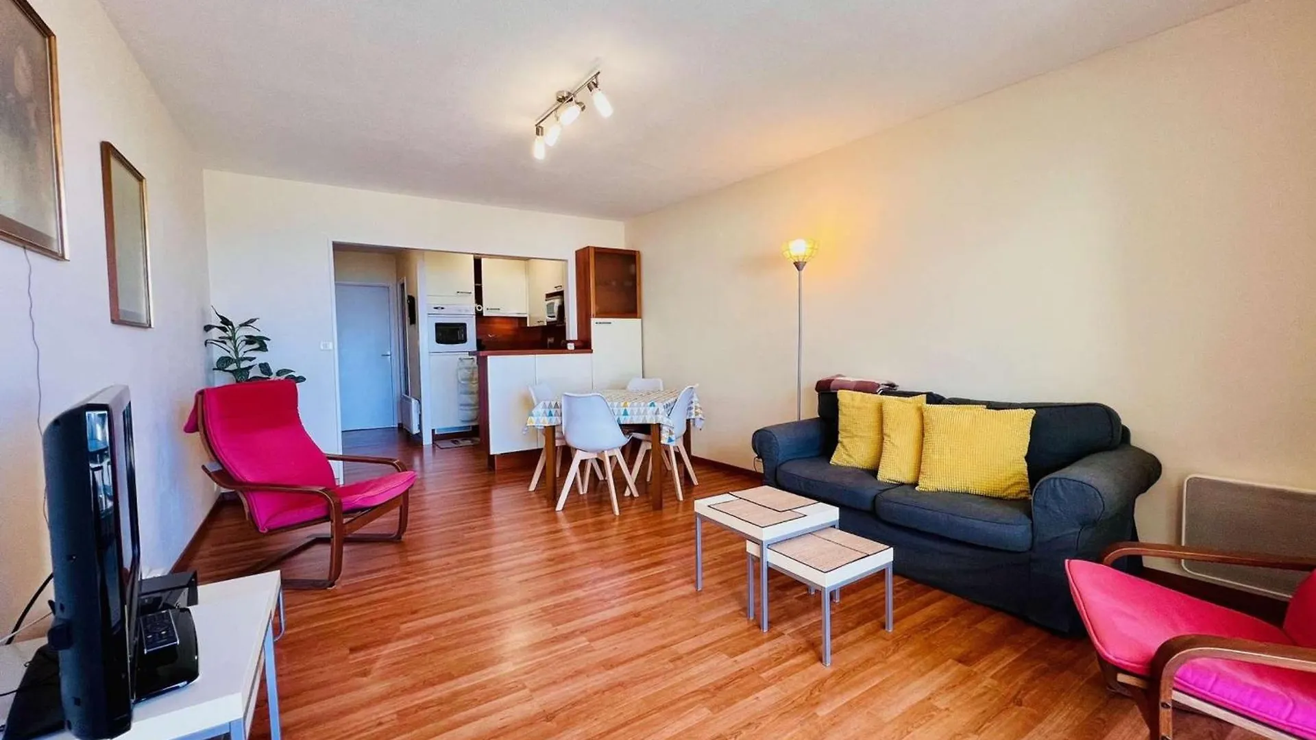 Quiberon - Appartement 3 Pieces - 56M² - Proche Centre - Garage - Loggia - Sans Animaux - Fr-1-478-99 0*,